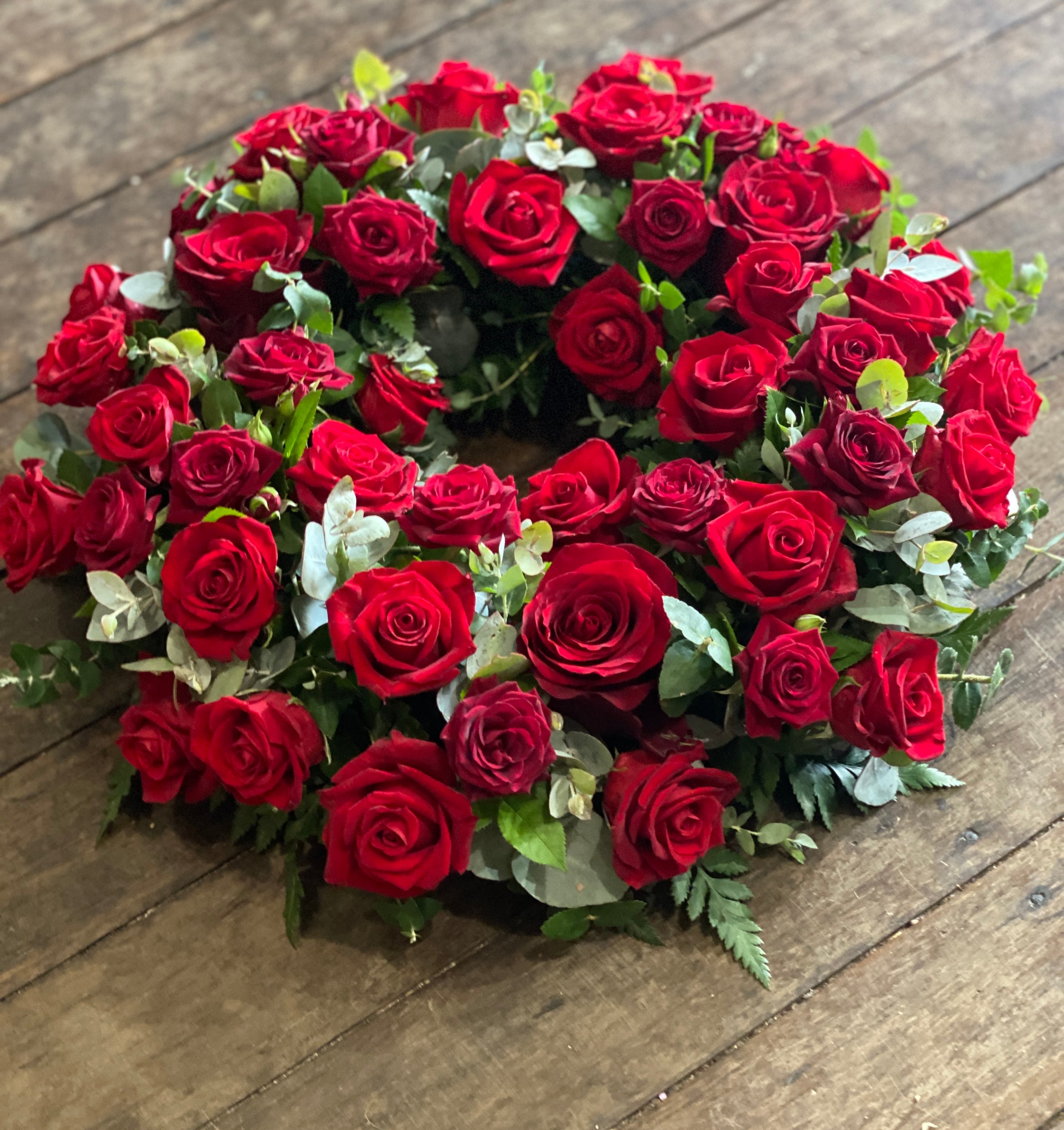 Circle of roses - sympathy wreath | Ellerslie Flowers